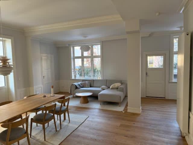 Exclusive Frederiksberg With 3 Bedrooms *